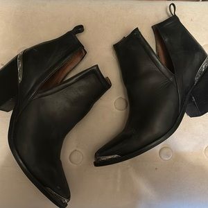 Jeffrey Campbell boot